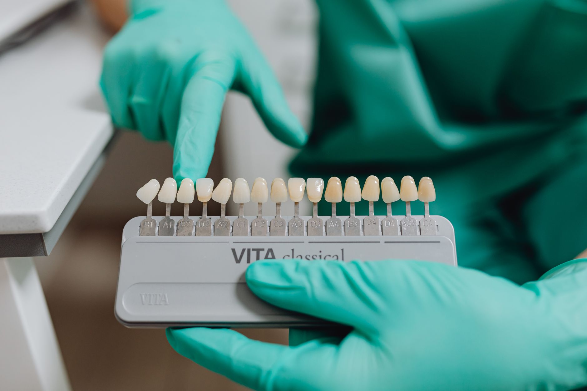 Your Quick Guide to Teeth Whitening