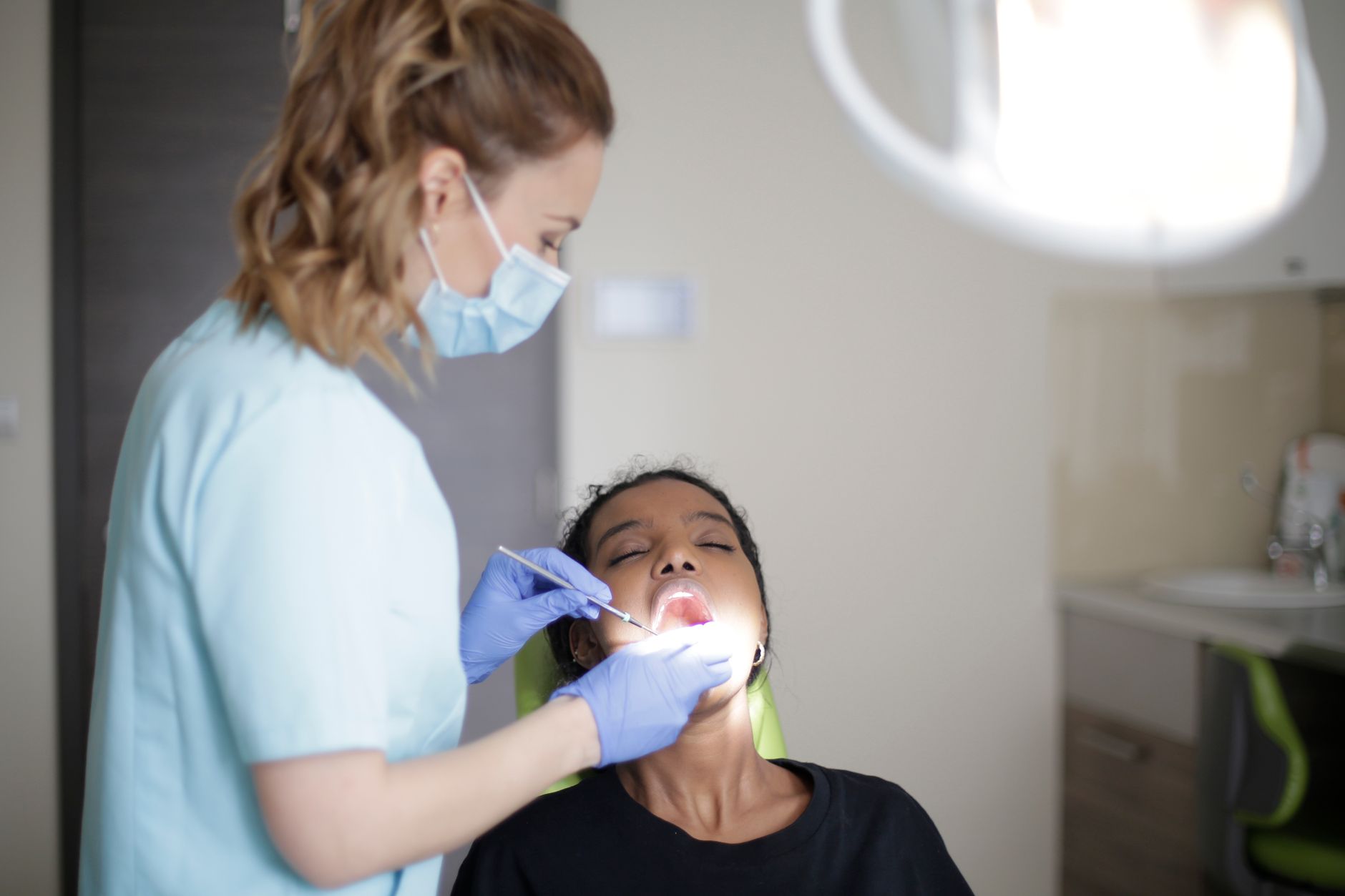 Teeth and Mouth Problems Often Experienced by Adults