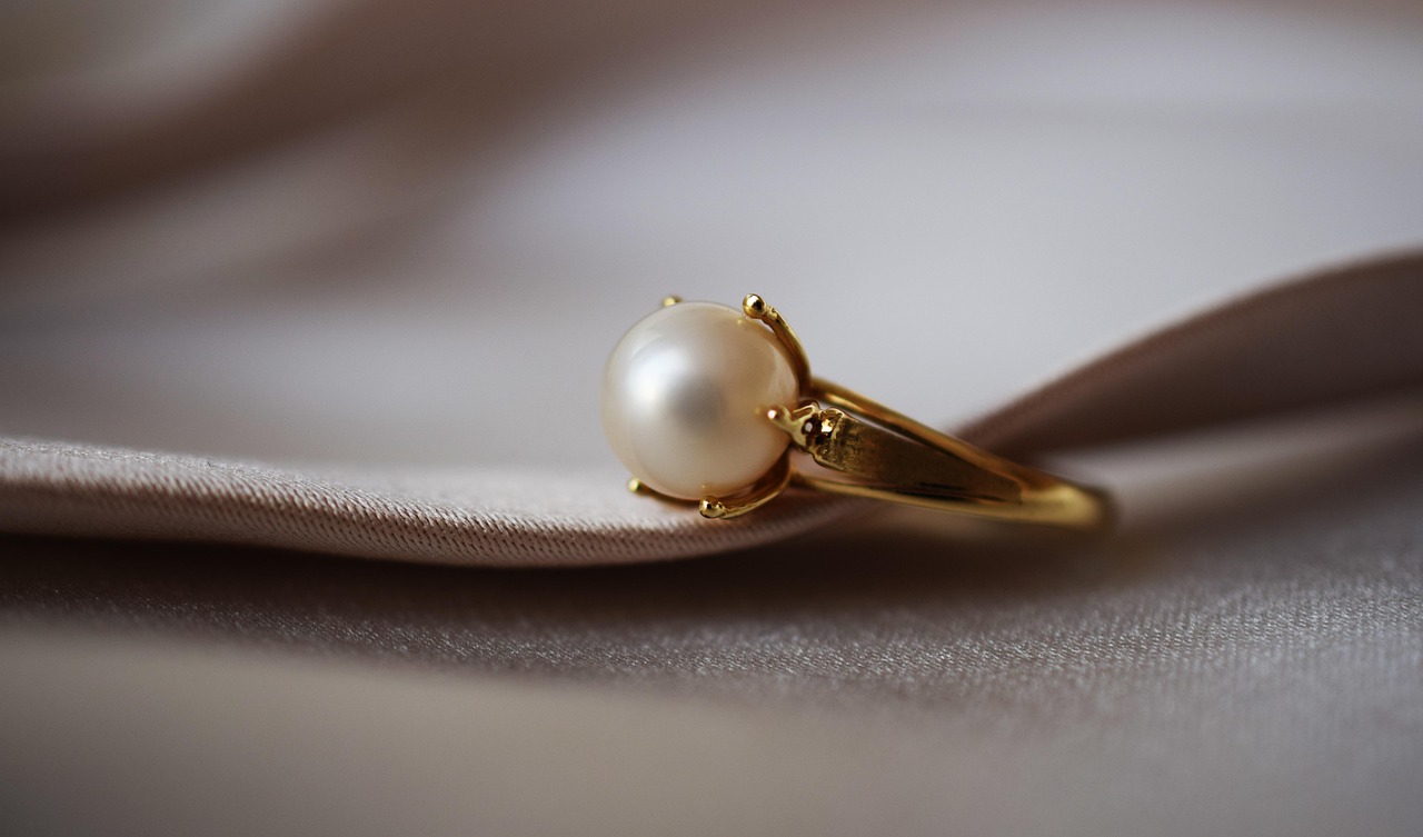 The Victorian Pearl Ring: An Elegant and Pearl-Adorned Style