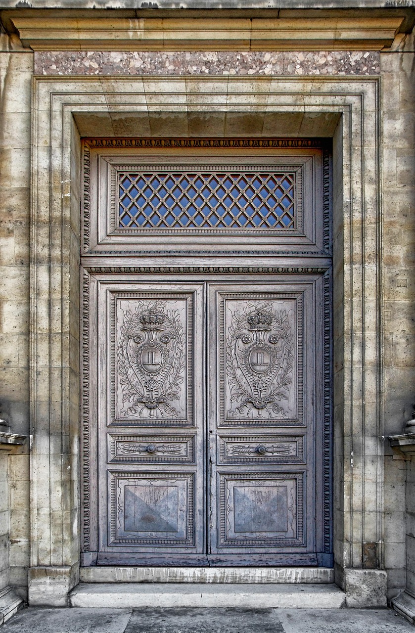 Louvre to get new underground entrances