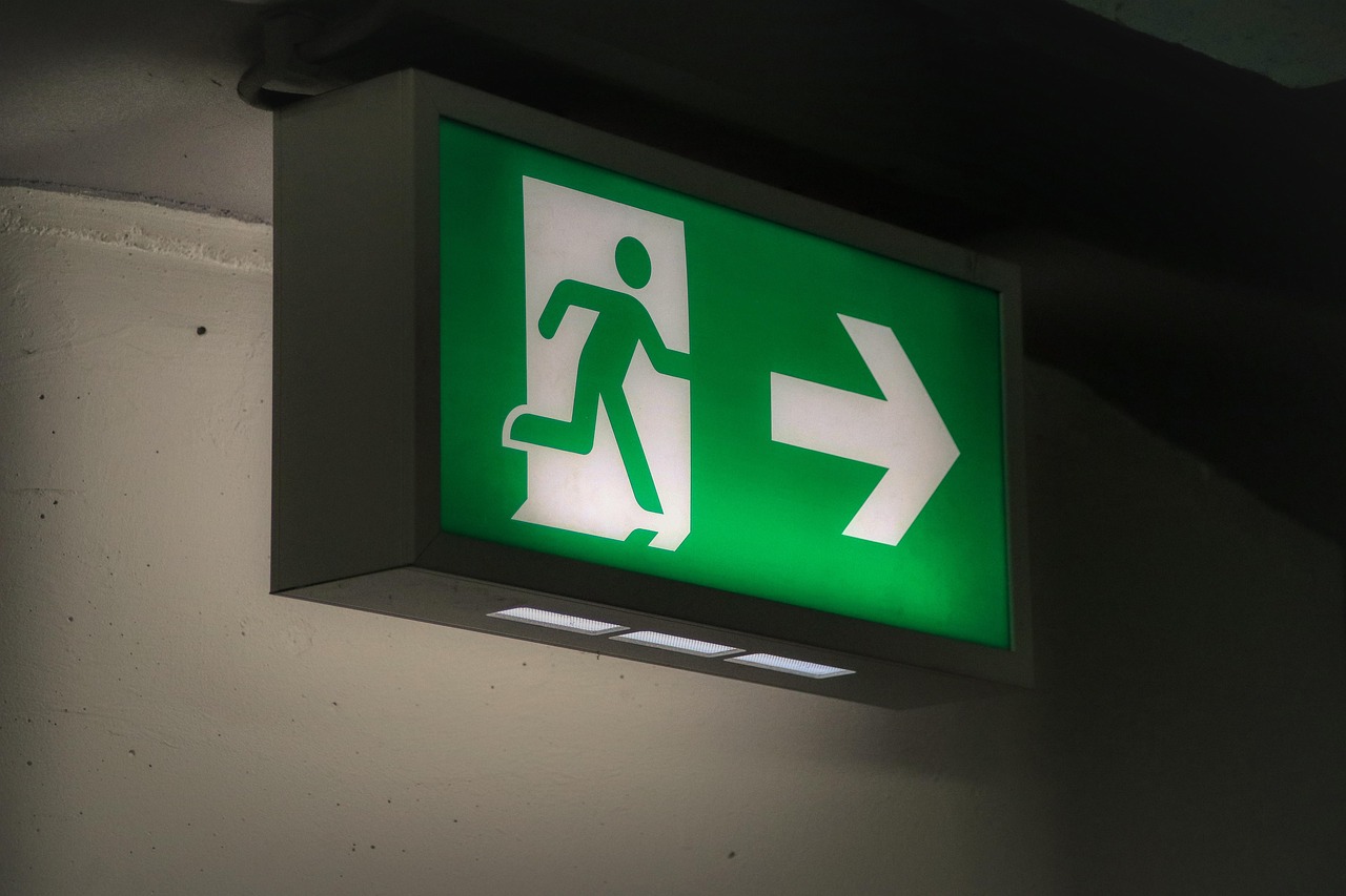 Do You Need an Emergency Plumber? Signs to Watch Out For