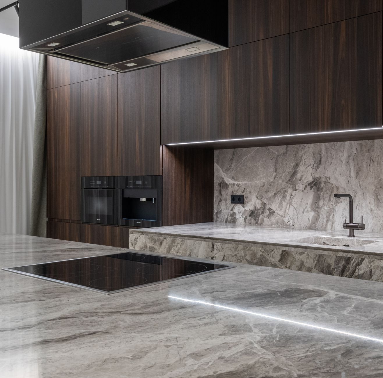 Matching Custom Countertops with Cabinets and Backsplashes