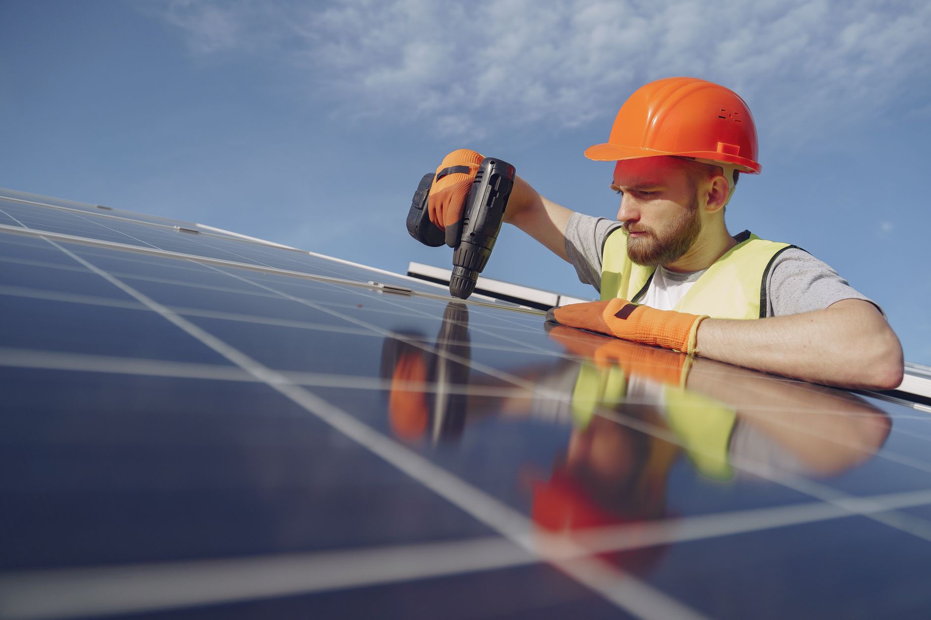 The Crucial Benefits of Solar Panel Maintenance in Florida