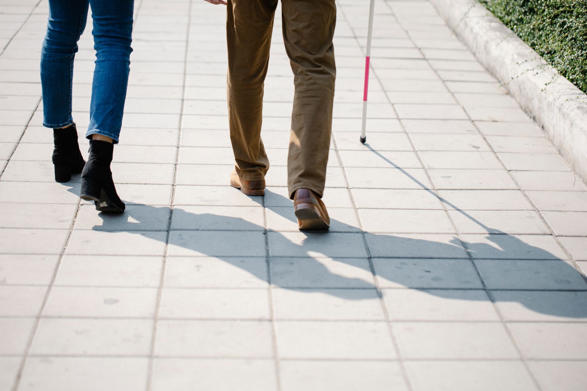 Canes for Pain: How to Properly Use a Cane to Relieve Pain