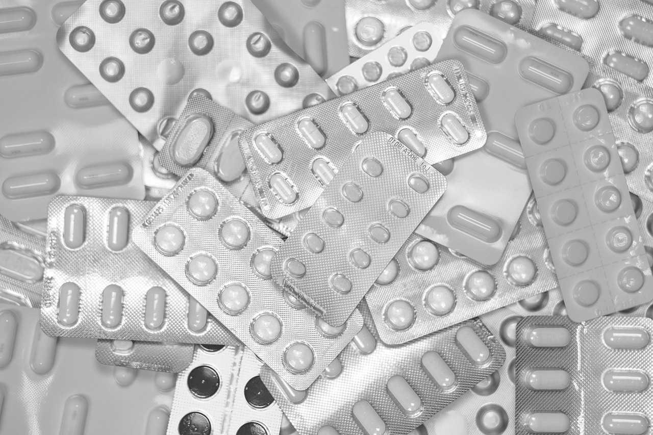 Enhancing Pharmaceutical Practices and Community Health in Kota Pandeglang