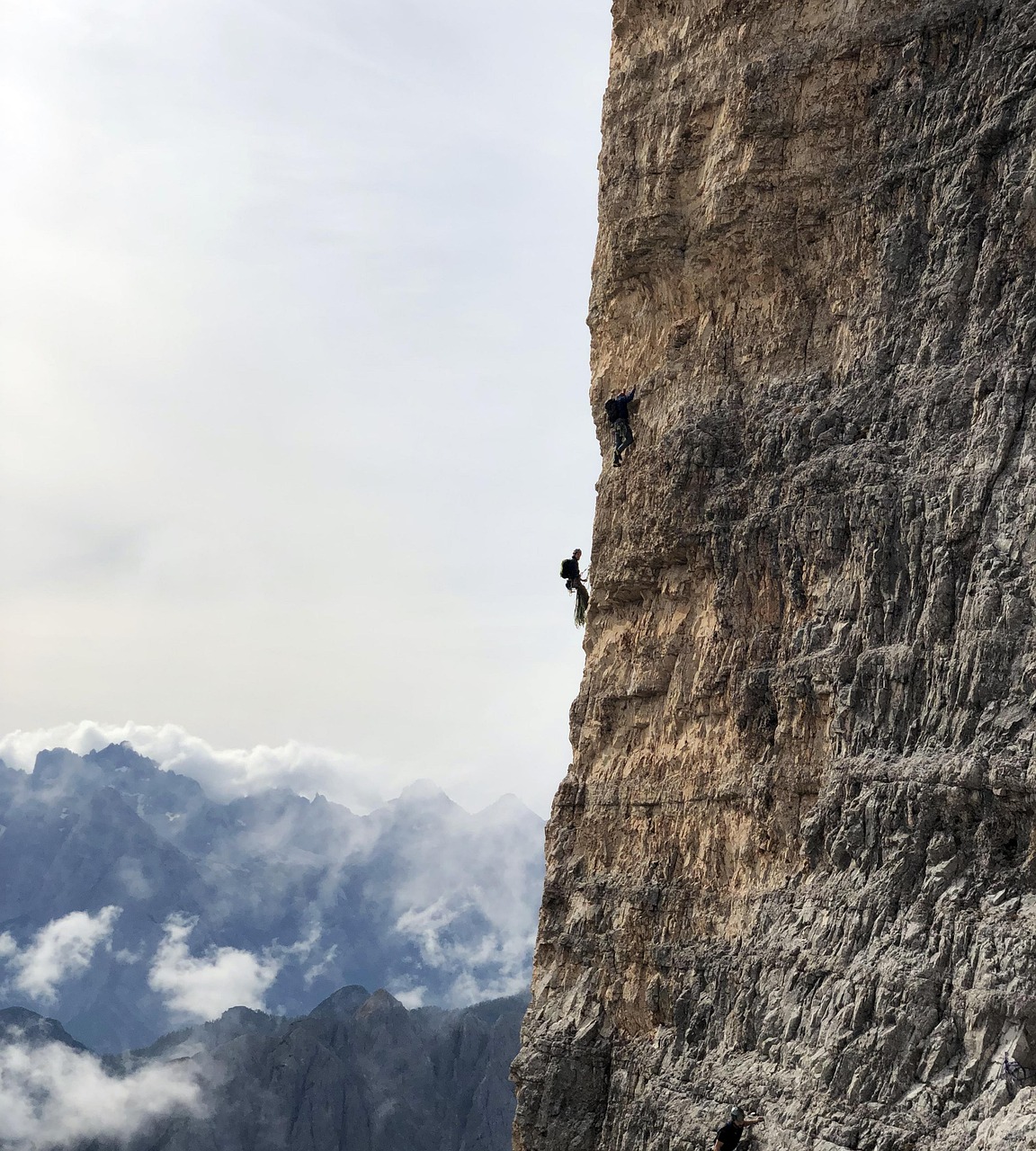 How Rock Climbers Can Secure Comprehensive Life Insurance