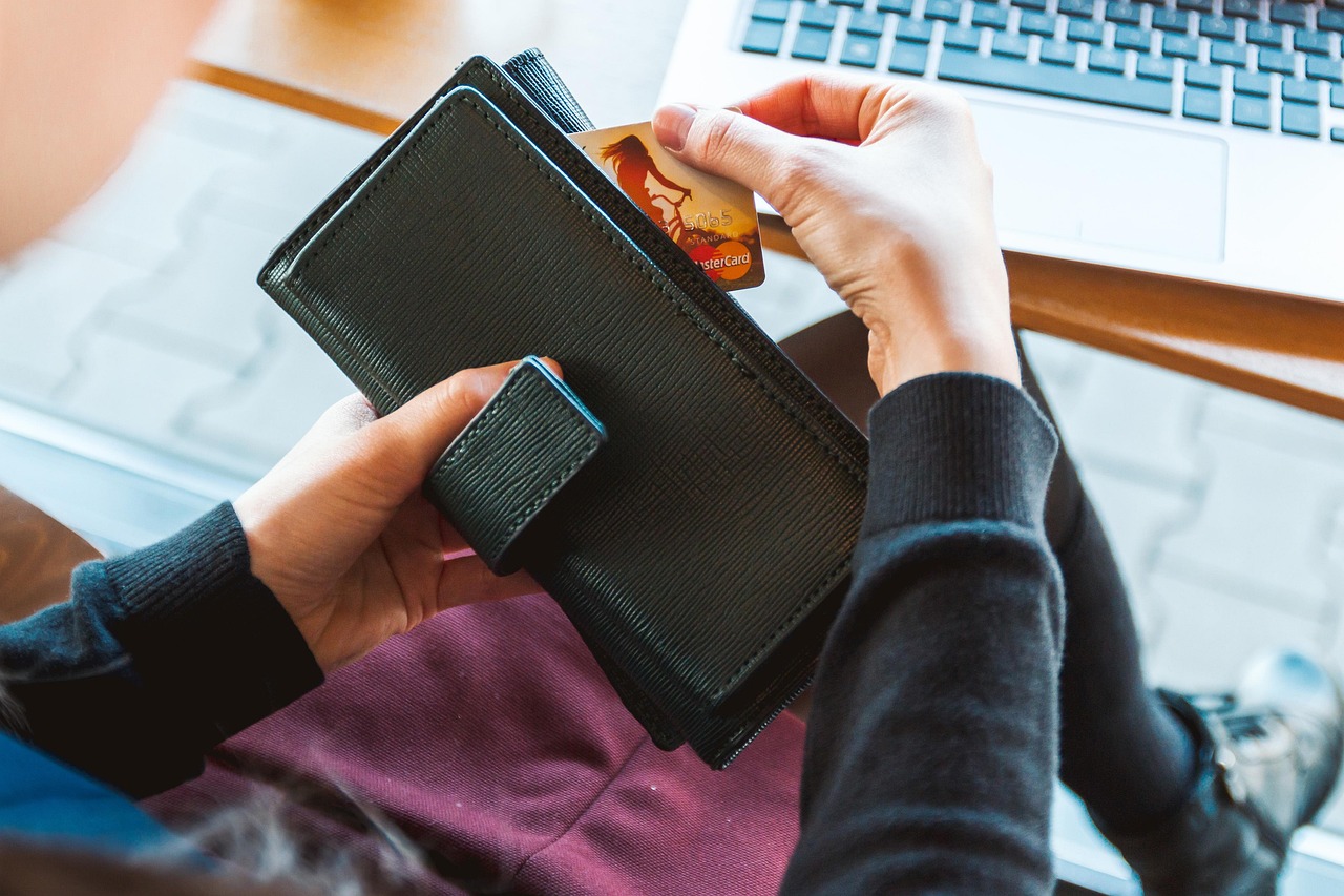 Can a Credit Union Compete with Digital-Only Banks?