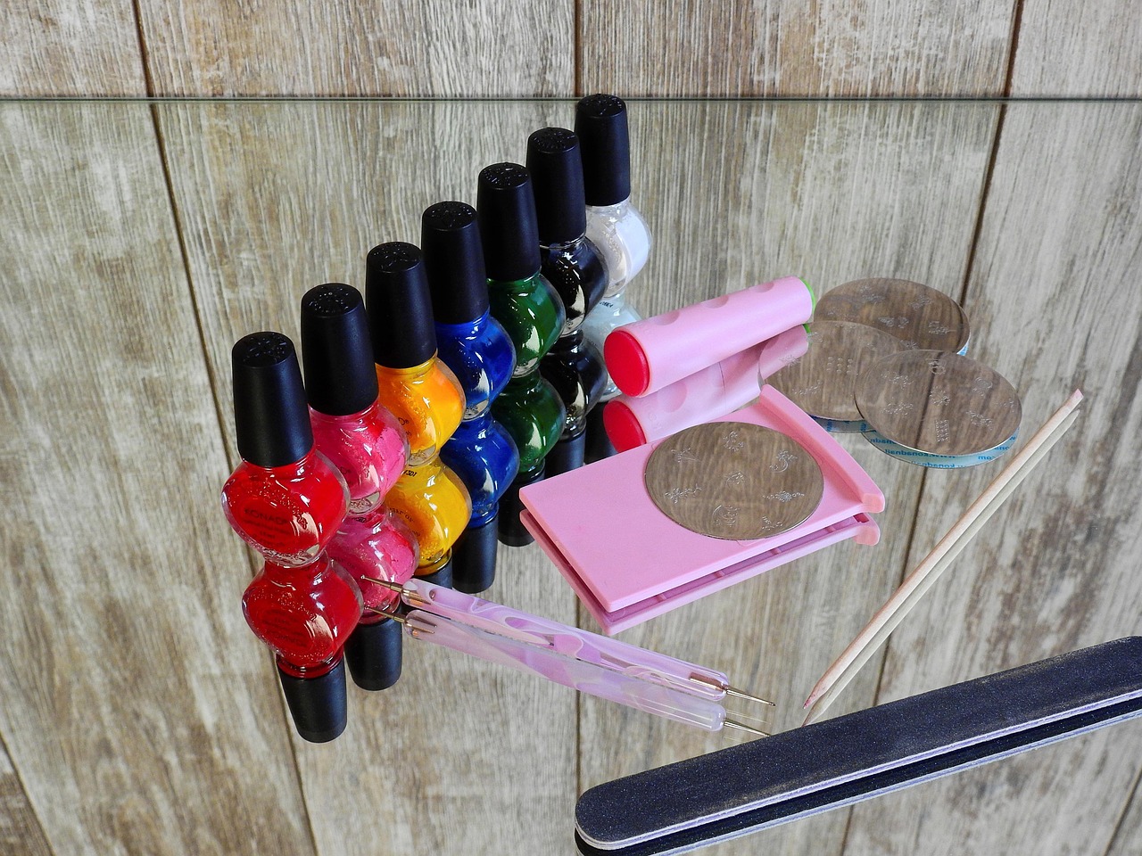 Dreamy Nail Art Styles To Try This Monsoon Season