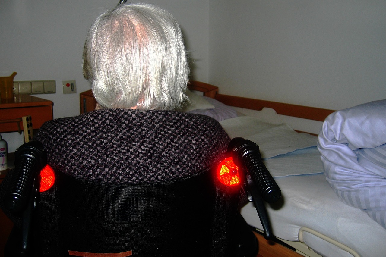 Shingles vaccine reduces dementia risk in care homes