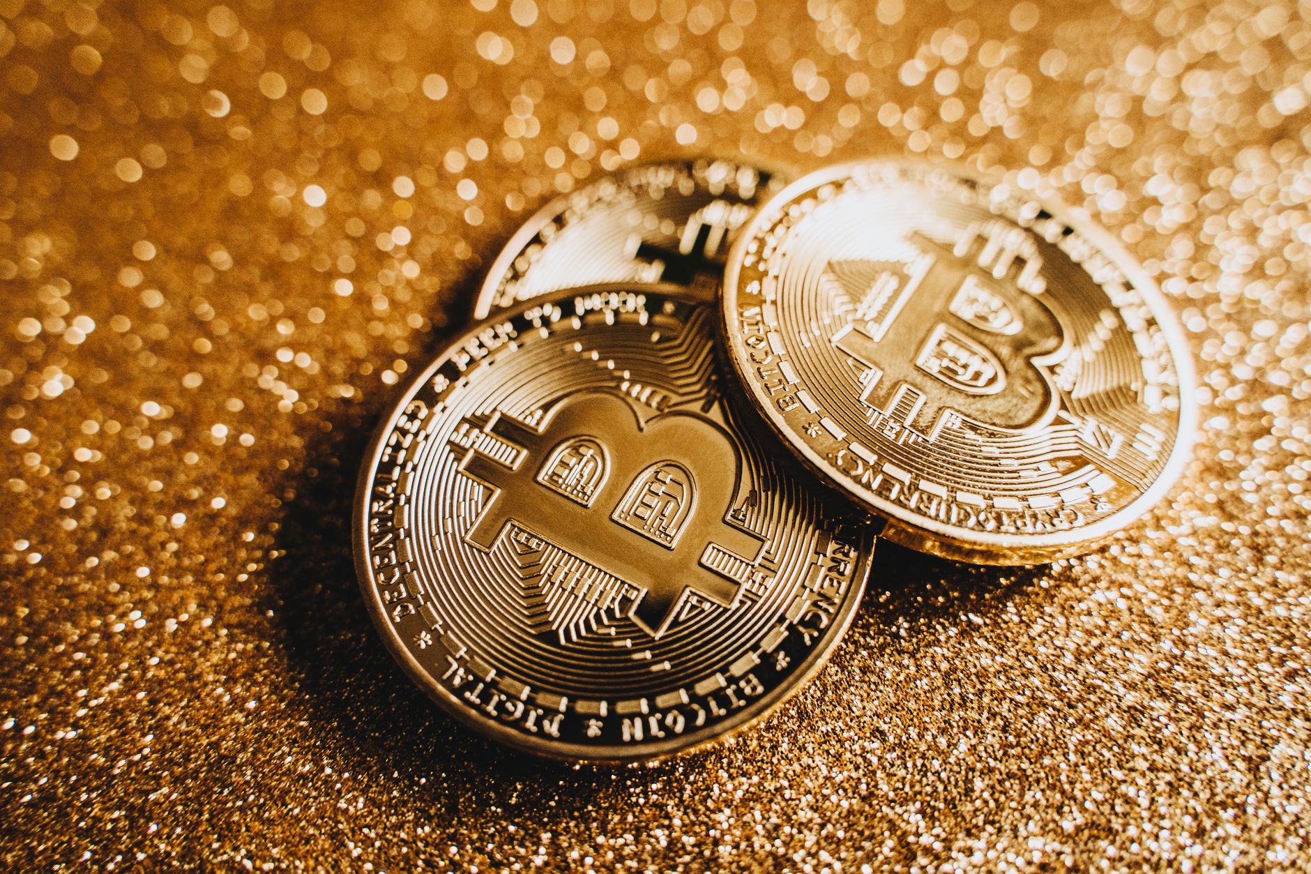 Elon Musk predicts Bitcoin alone survives AI collapse