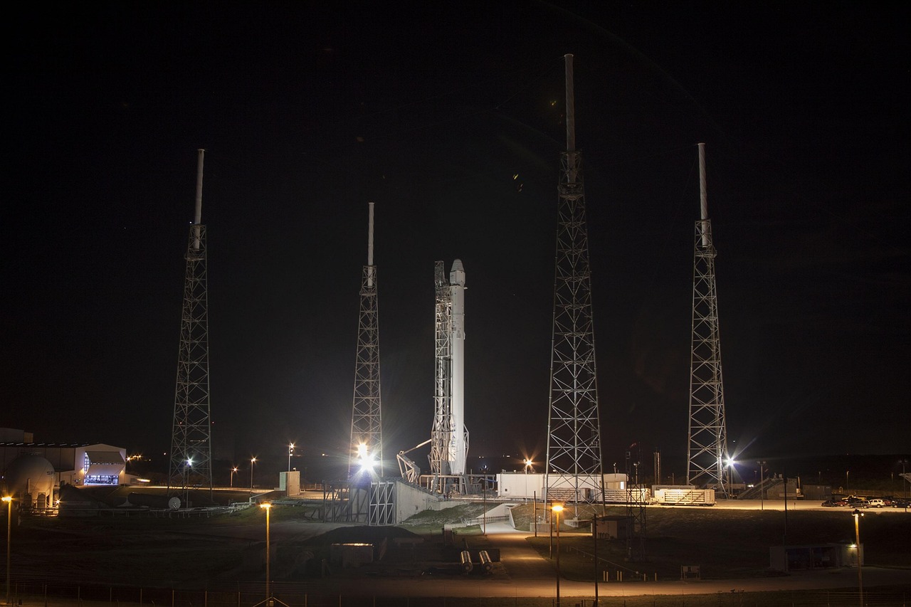 SpaceX shares fall after IPO demand fades
