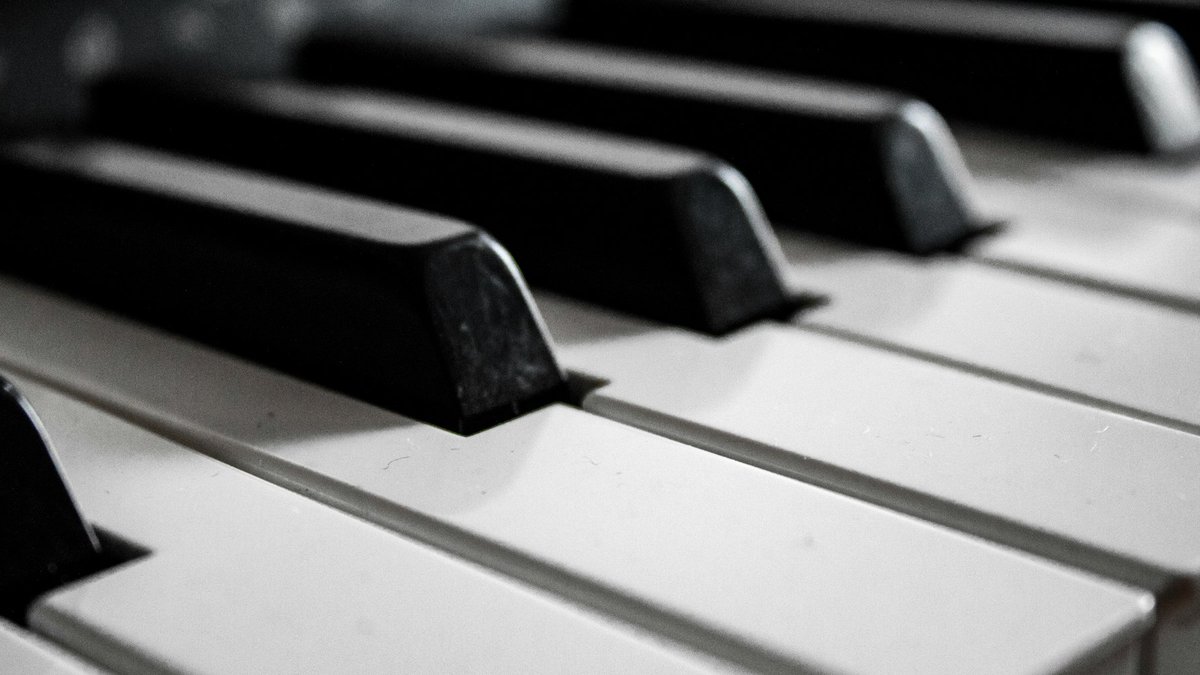 Pianos Evolve with Improved Digital Options Pianos Evolve with Improved Digital Options - digital pianos