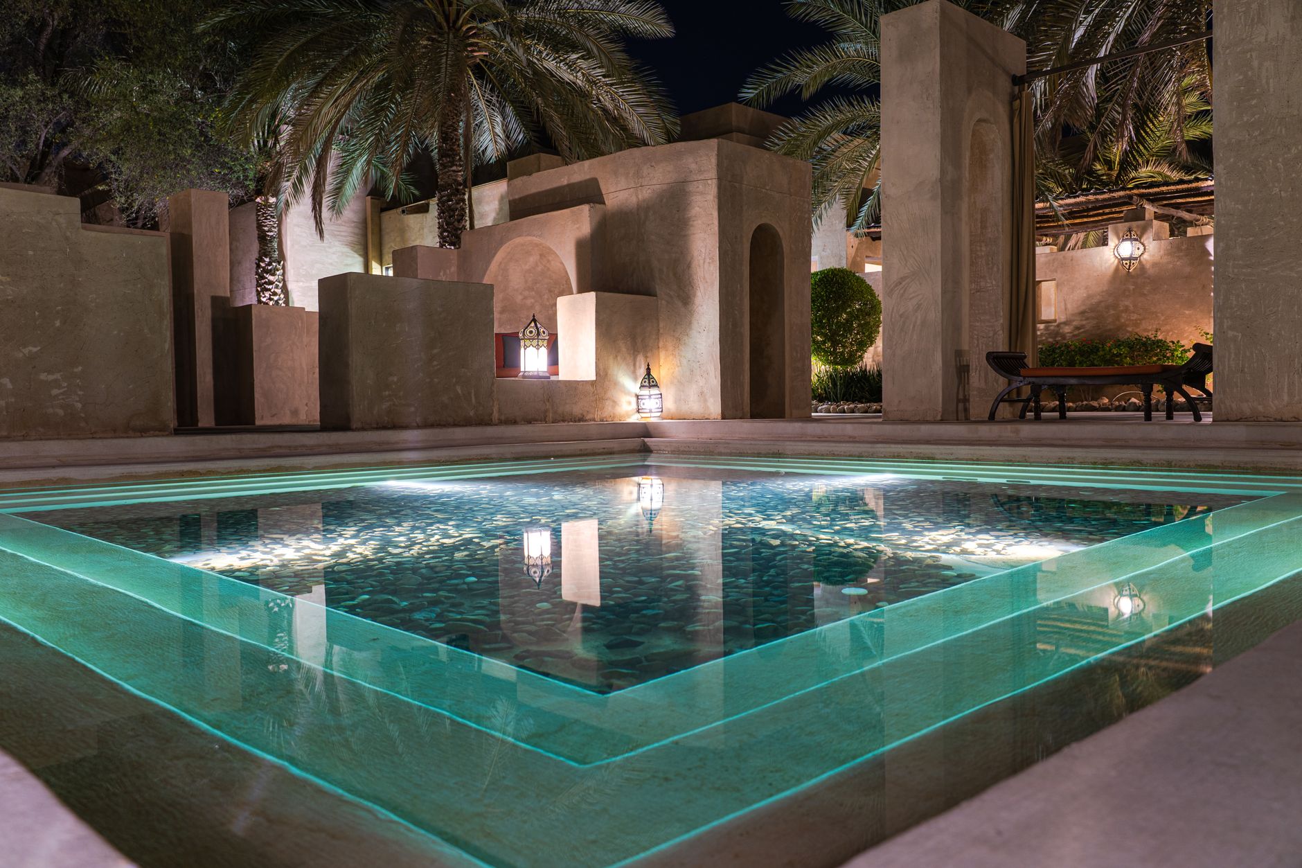 How You Can Set the Mood for Evening Swims with Pool Lighting