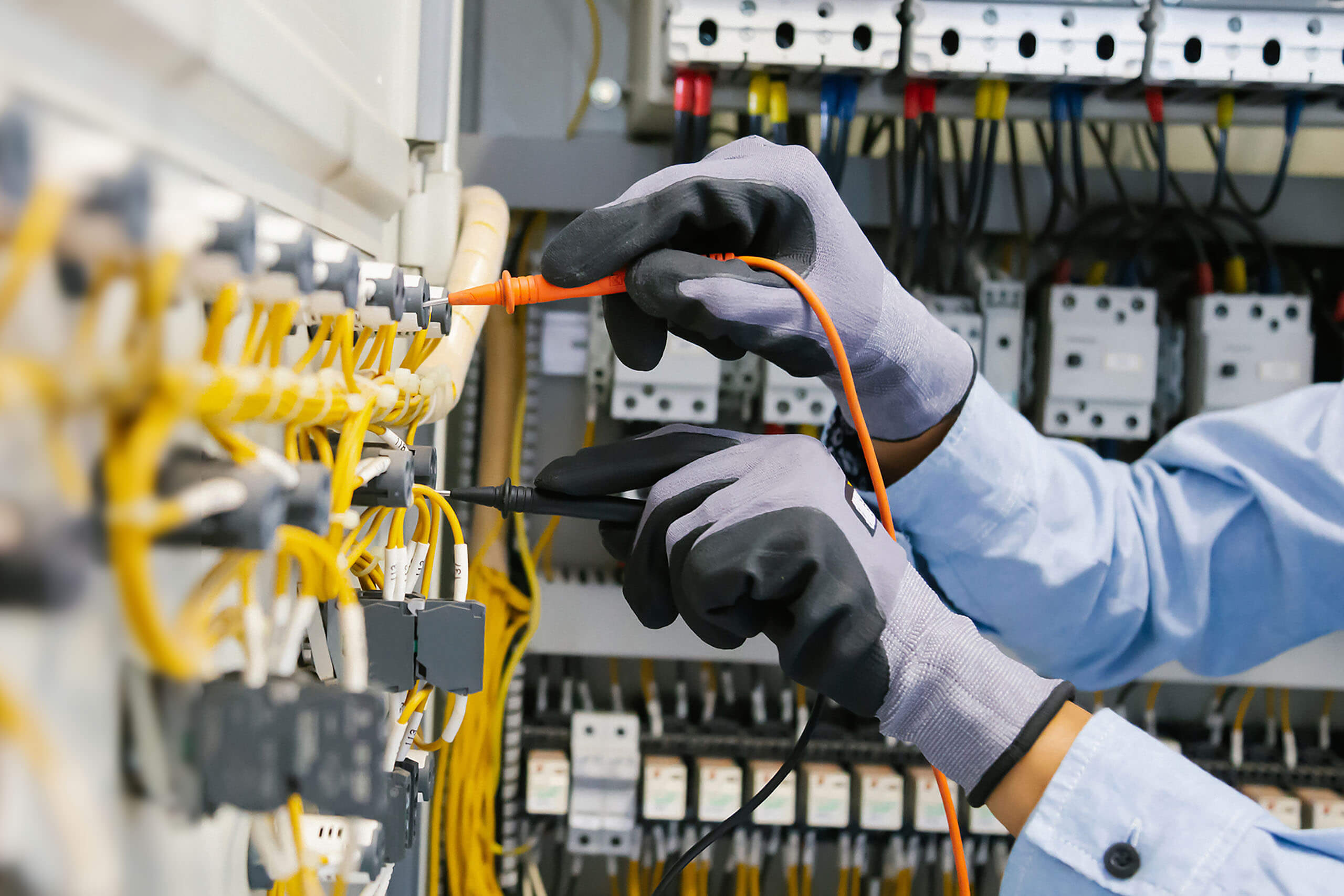 Top Reasons to Hire a Professional Electrician Cedar Park