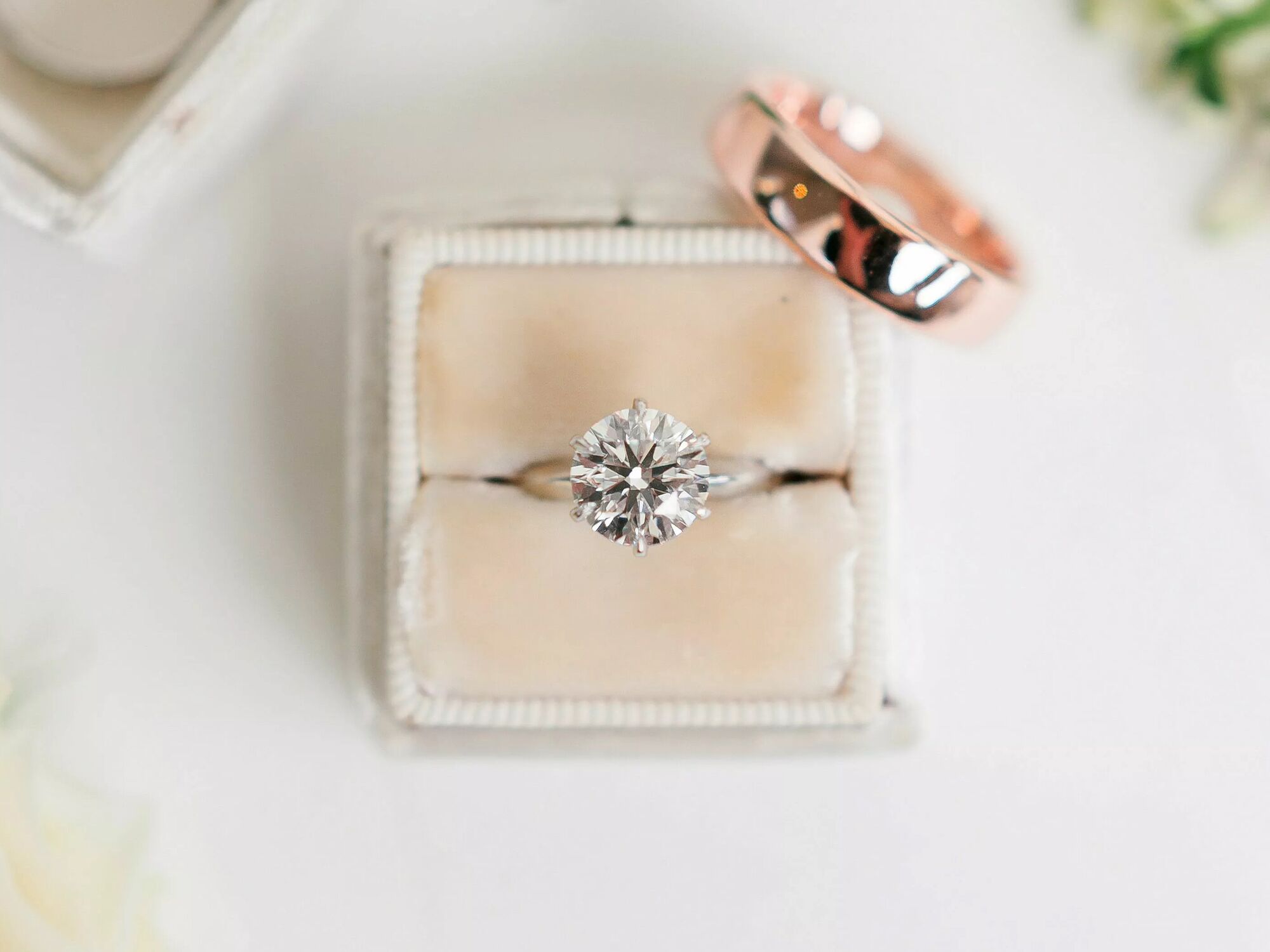 lab diamond rings that match with my pink coloured wedding dress