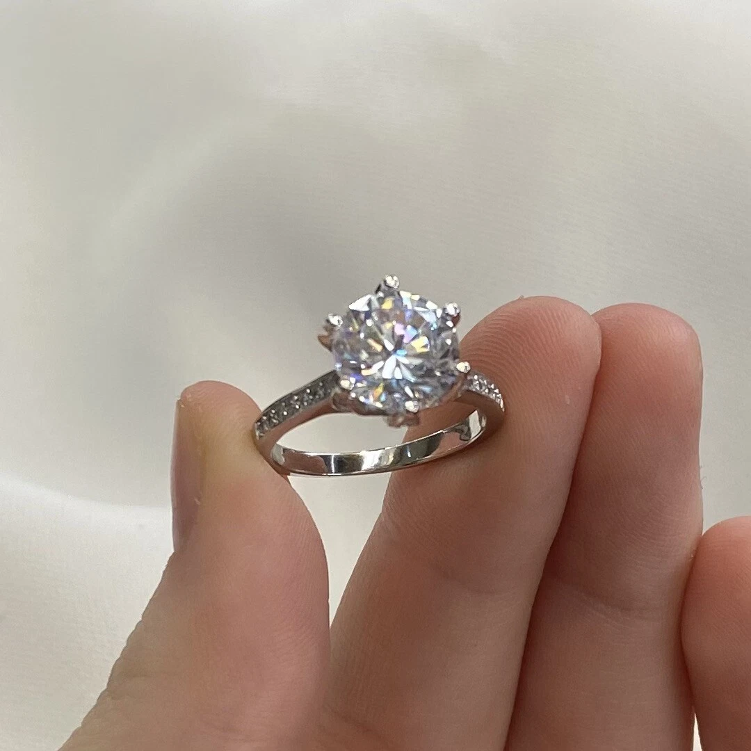 Guide to Matching Your Engagement Ring to Your Wedding Band