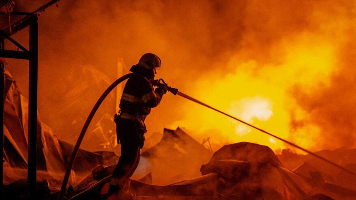 Russian Missile and Drone Barrage Kills 17 in Ukrainian Capital Region Russian Missile and Drone Barrage Kills 17 in Ukrainian Capital Region - russian missile