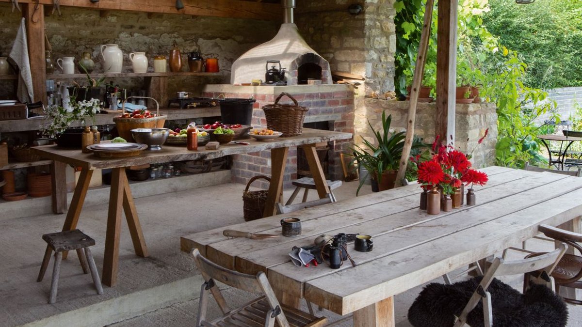 Dan Pearson designs for outdoor living - outdoor design