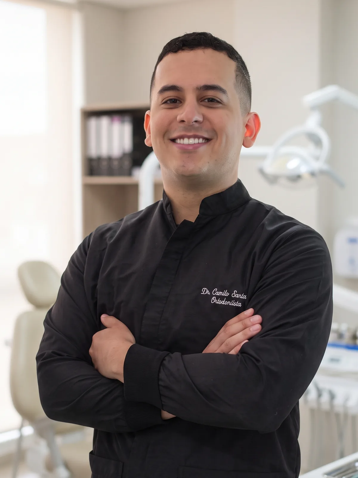 Dr. Camilo Sarta - Especialista en ortodoncia y ortopedia maxilar