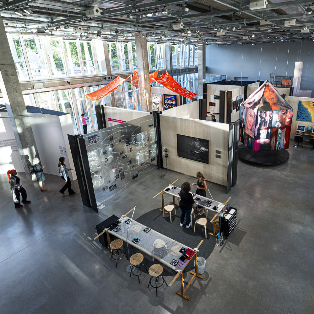 Trouver son monde   ensemble (c) le19M   Bastienne1