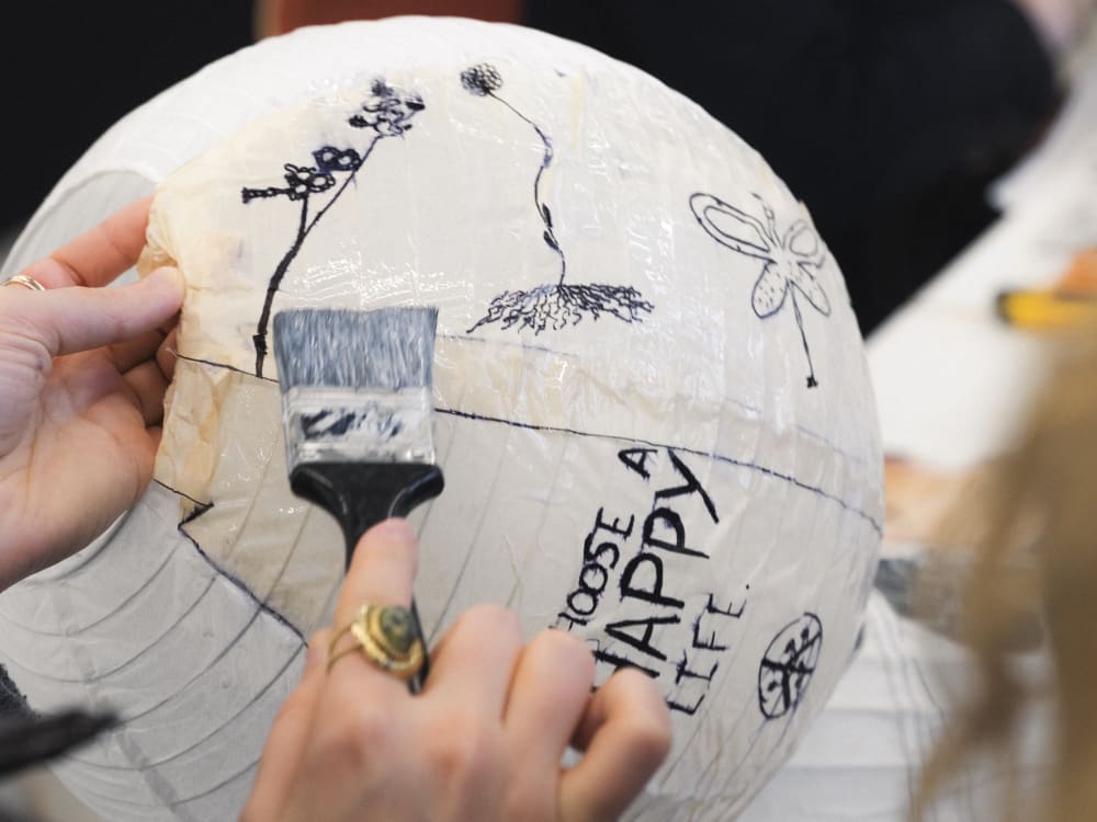 Création de lampion japonais à la Galerie du 19M