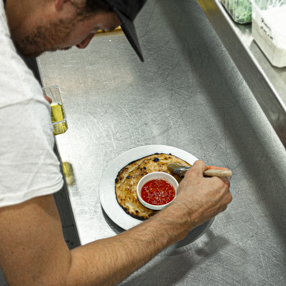 Victor Legrand en cuisine au Café du 19M