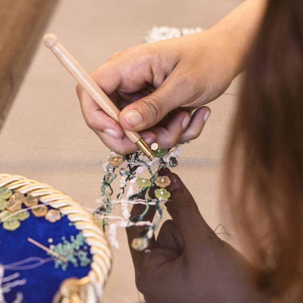 19M X GRAND PALAIS LESAGE BRODERIE 300DPI 10 (c) le19M. Photo Philippe Servent