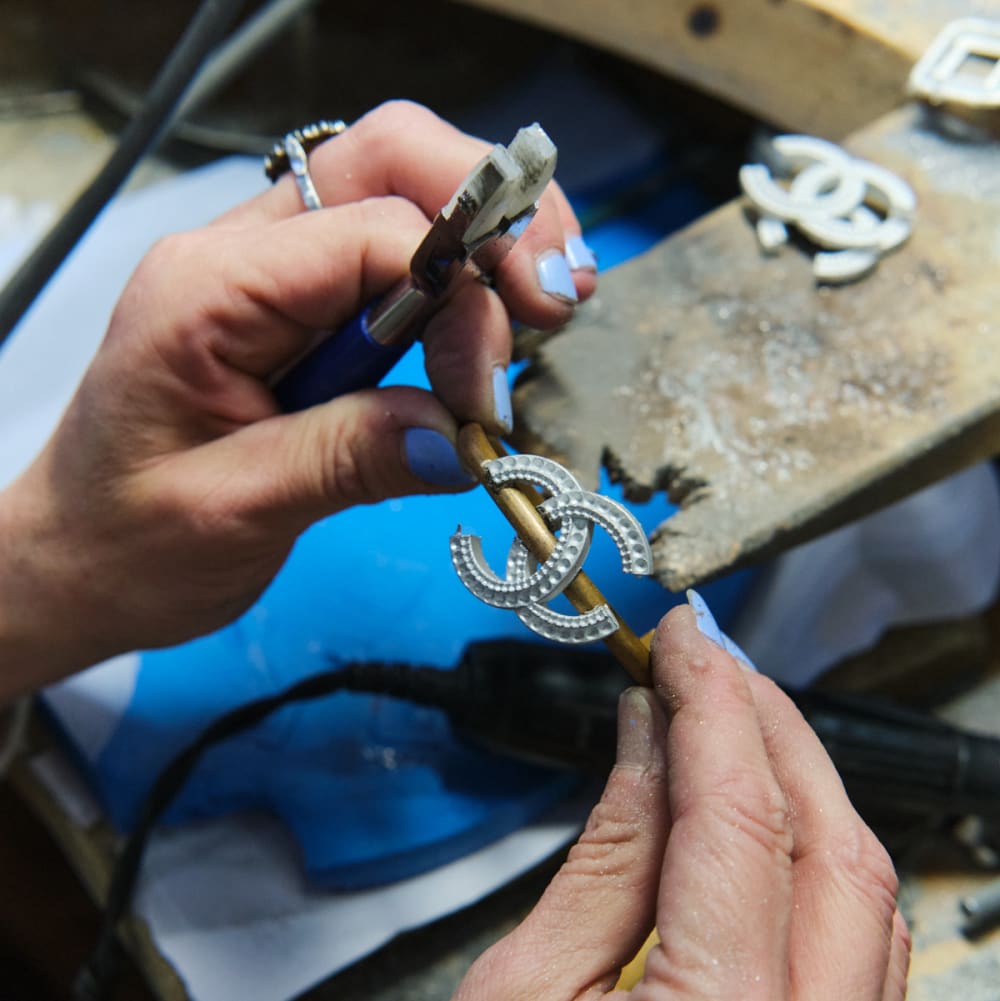 Travail de Desrues pour CHANEL