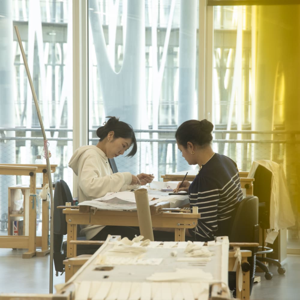 Vue de l'atelier de broderie Lesage (c) Camille Brasselet 