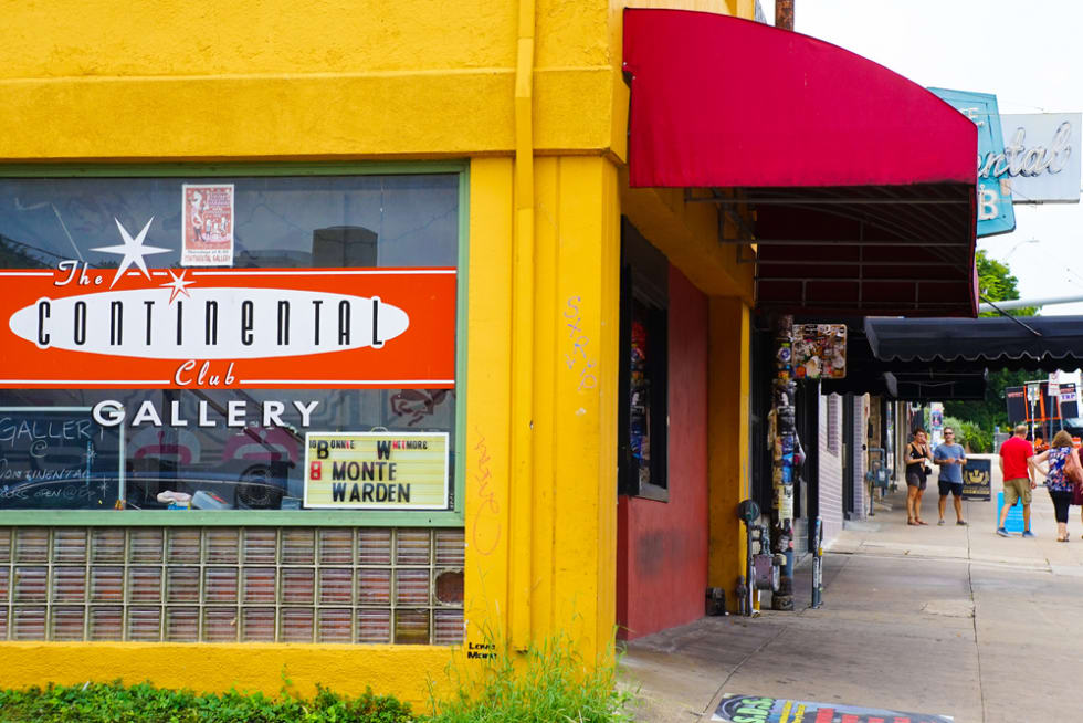 SoCo is the latest Austin trendy neighbourhood with a vibrant stretch of hip boutiques, trendy lodging options and Austin-original eateries