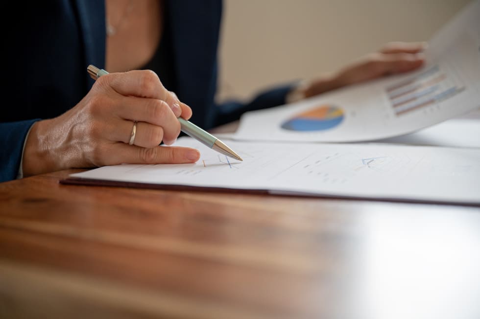 How to Check Your Rental History Report [2023 Guide]