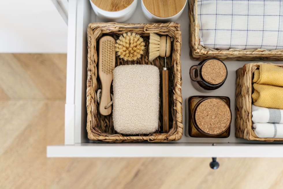 How to Decorate a Small Bathroom 