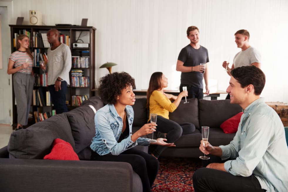 11 Tips For Throwing A House Warming Party In Your Apartment