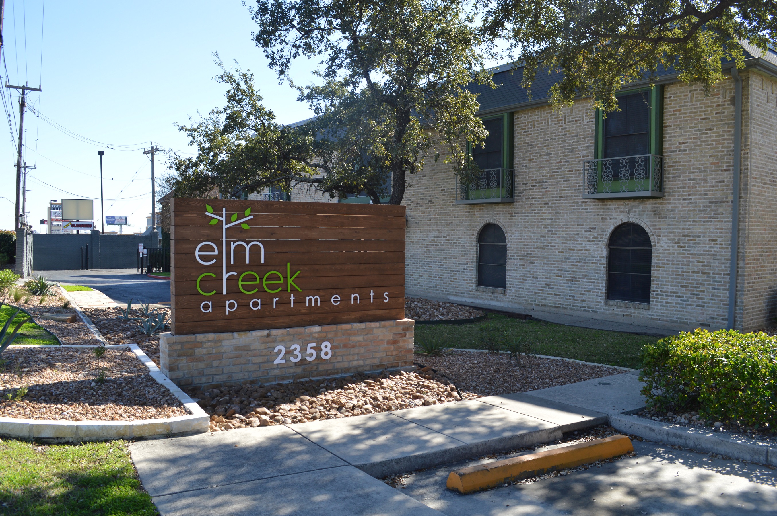 Elm Creek - Elm Creek Apartments, a boutique community is Located in prestigious Castle Hills and just moments from dining, entertainment and shopping, conveniently close to I-10, I-410, San Antonio International Airport, and NW Military HWY