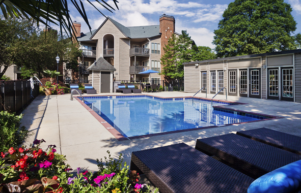 Camden Foxcroft - If you're looking for an apartment in Charlotte, NC don't miss your chance to live at Camden Foxcroft, perfectly located in the prestigious SouthPark area