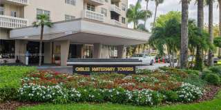 90 Edgewater Dr 90 Edgewater Dr Photo Gallery 1