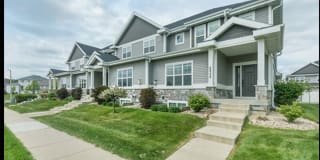 Beautiful 3 bed condo AVAILABLE NOW Beautiful 3 bed condo AVAILABLE NOW Photo Gallery 1
