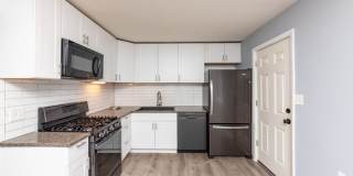 6140 North Winthrop Avenue 6140 North Winthrop Avenue Photo Gallery 1