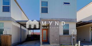 118 E Myrtle St 118 E Myrtle St Photo Gallery 1