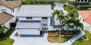 19140 N Bay Rd 19140 N Bay Rd Photo Gallery 1