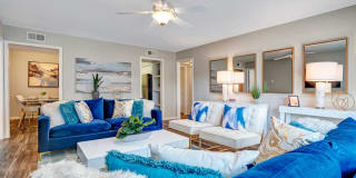 Latitude 2976 Latitude 2976 Photo Gallery 1