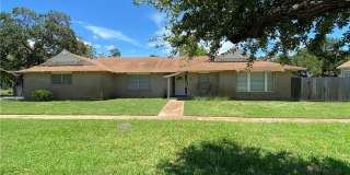 536 W Yoakum Ave 536 W Yoakum Ave Photo Gallery 1