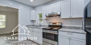 2747 W Surrey Dr 2747 W Surrey Dr Photo Gallery 1