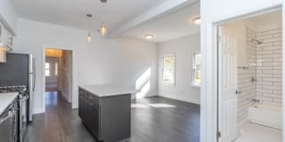 128 E Grove St 128 E Grove St Photo Gallery 1