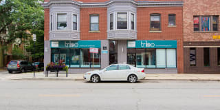 1819 W Belmont 1819 W Belmont Photo Gallery 1