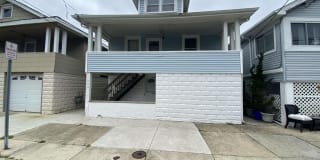 208 N Sacramento Ave 208 N Sacramento Ave Photo Gallery 1