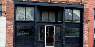 130 E Clark St 130 E Clark St Photo Gallery 1