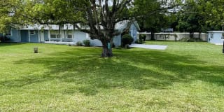 2155 Alafaya Trail 2155 Alafaya Trail Photo Gallery 1