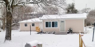 7710 Beach Dr 7710 Beach Dr Photo Gallery 1