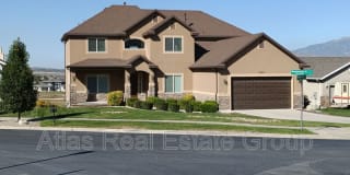 694 Meadow Side Drive 694 Meadow Side Drive Photo Gallery 1
